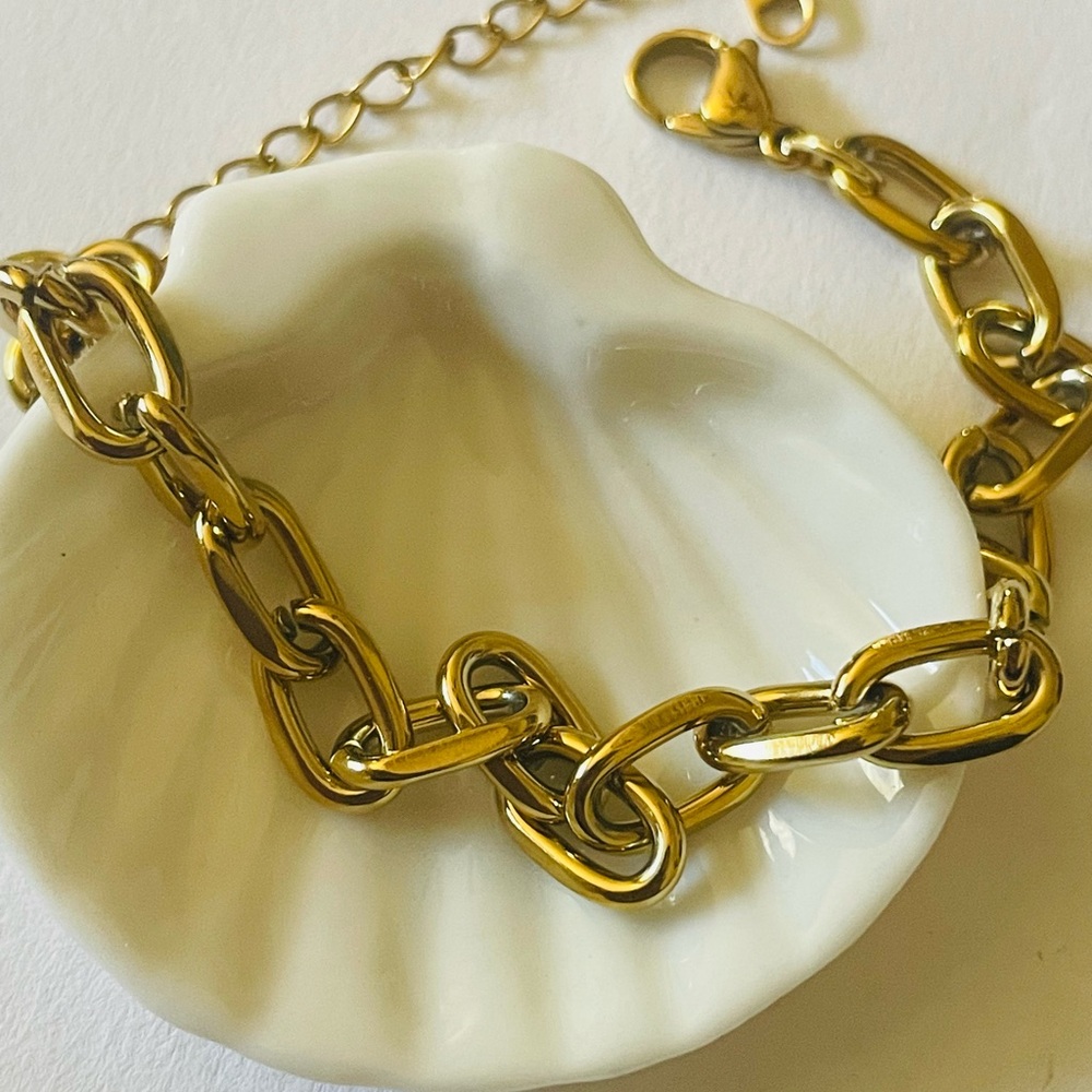 Gold Chunky Paper Clip Chain Link Bracelet